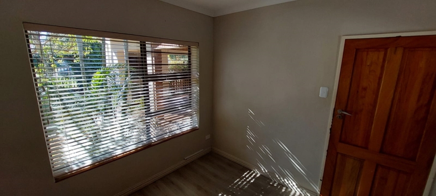 5 Bedroom Property for Sale in Ferreira Town Eastern Cape